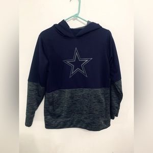 Dallas Cowboys pullover hoodie! Size medium.